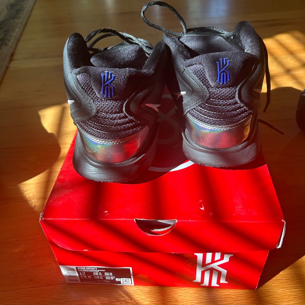 Nike Kyrie Infinity